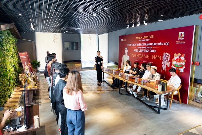 'Bàn thờ' chính thức bị loại, 'Cafe phin' sẽ cùng Hoàng Thuỳ tới Miss Universe? - ảnh 1