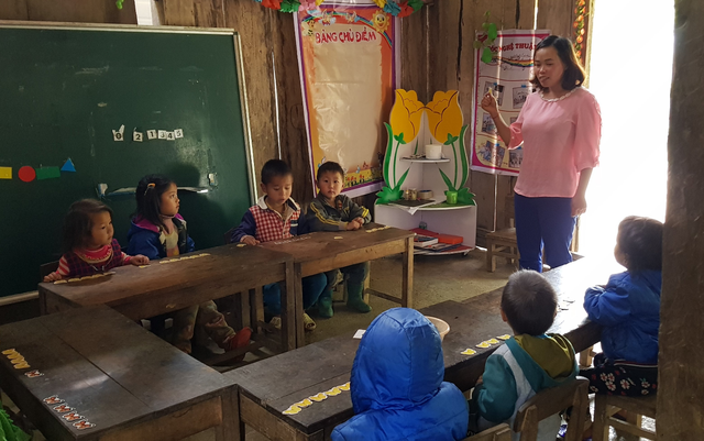 Hai cô giáo “hy sinh” tuổi xuân để làm mẹ của 17 đứa trẻ H’Mông - ảnh 6