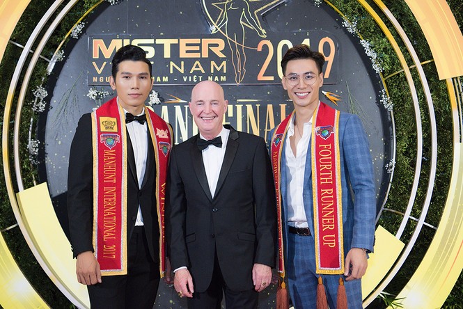 Hà Kiều Anh, Trương Ngọc Ánh đọ nhan sắc không tuổi với váy cắt xẻ quyến rũ - ảnh 8