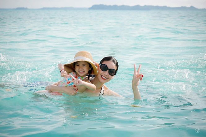 Hà Kiều Anh khoe ảnh bikini, Mai Phương Thuý trầm trồ: 'Hoa hậu của các Hoa hậu' - ảnh 4