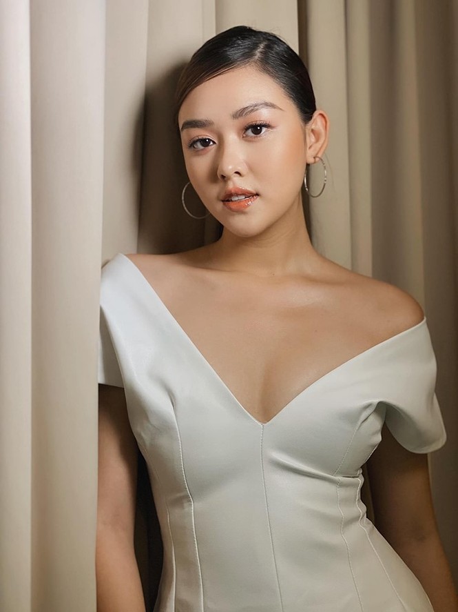 Á hậu Thanh Tú mặc bikini, khoe dáng sexy dưới ống kính của ông xã - ảnh 2