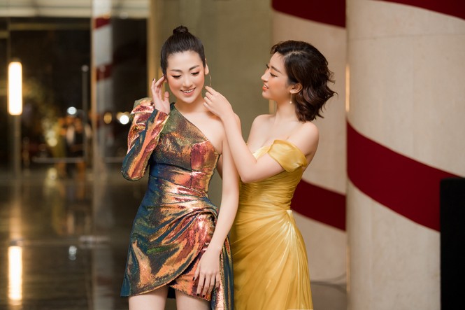 Đỗ Mỹ Linh, Tú Anh khoe vai trần gợi cảm hết nấc - ảnh 7
