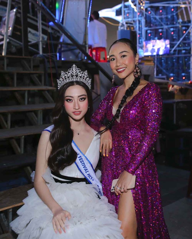 Diễm Trang khoe vòng 1 nóng bỏng, Lương Thuỳ Linh hoá công chúa tuyết đêm Noel - ảnh 10