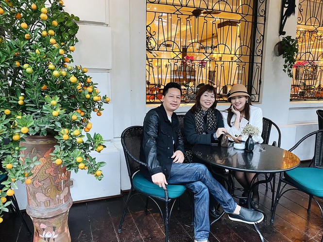 Dàn Hoa, Á hậu khoe nhà đẹp trang hoàng lộng lẫy chuẩn bị đón Giao thừa - ảnh 10