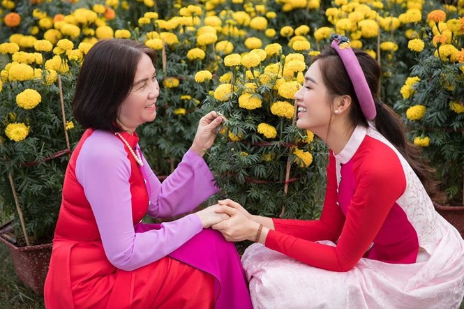 Dàn Hoa, Á hậu khoe nhà đẹp trang hoàng lộng lẫy chuẩn bị đón Giao thừa - ảnh 16