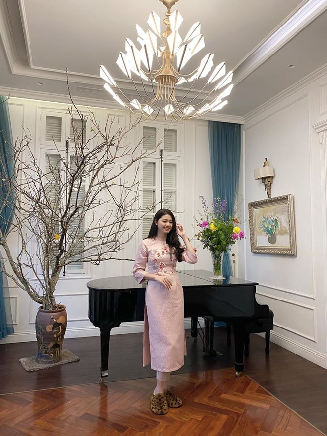 Khánh Vân hoá cô Tấm trẩy hội Xuân, Lương Thuỳ Linh đẹp giản dị ngày mùng 1 Tết - ảnh 12