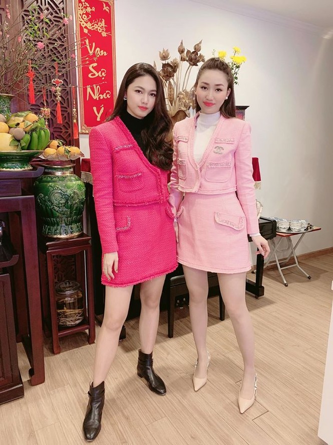 Ngồi ăn cỗ quê ngày Tết, Tiểu Vy vẫn đẹp hút hồn xứng tầm mỹ nhân - ảnh 15