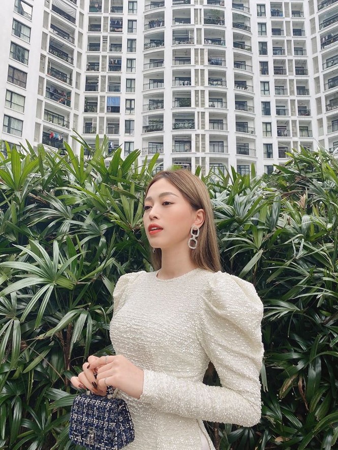 Khánh Vân khoe chân dài cực phẩm, Huyền My khẩu trang kín mít ngày mùng 3 Tết - ảnh 11
