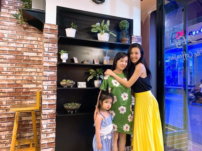 Minh Tú nóng 'bỏng mắt' với bikini, Huyền My gợi cảm trên đất Thái - ảnh 10