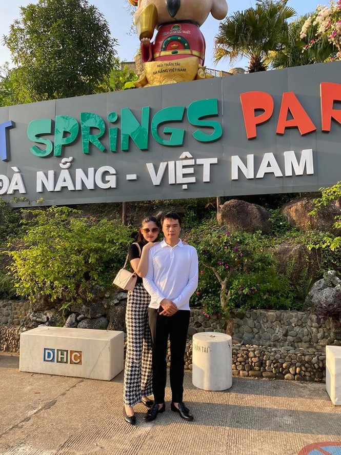 H'Hen Niê tung váy dạ hội đẹp tựa 'nữ thần' trong hang Sơn Đòong - ảnh 13