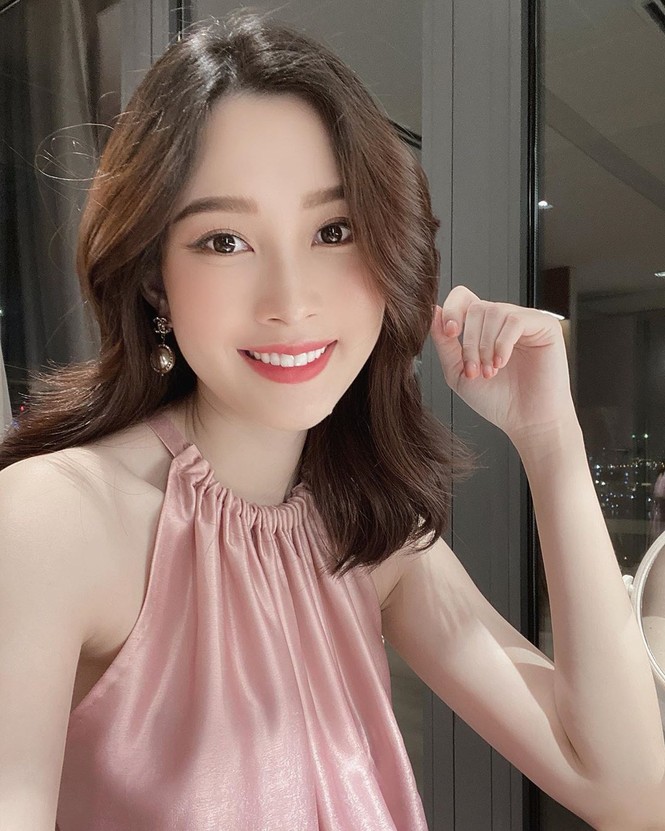 'Thần tiên tỷ tỷ' Đặng Thu Thảo khoe nhan sắc đời thường cũng làm fans trầm trồ - ảnh 1
