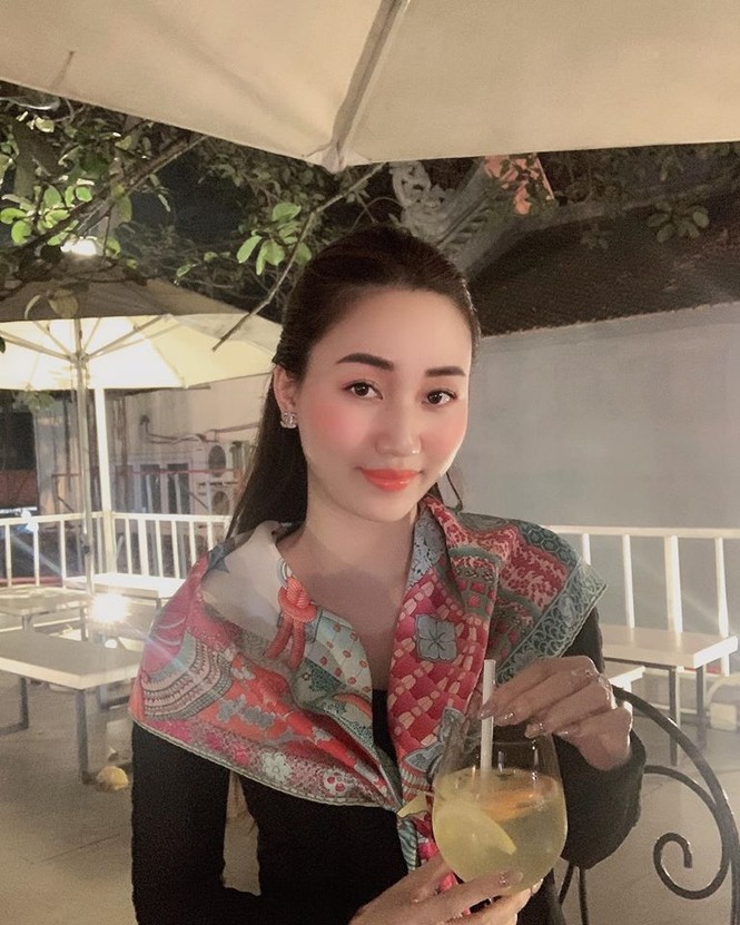 Khánh Vân khoe cơ bụng sexy, Hoàng Thuỳ không kém cạnh với áo hở bạo - ảnh 14