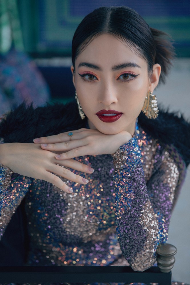 Lương Thuỳ Linh mặc váy xẻ gợi cảm, phô diễn đôi chân dài 1m22 'trứ danh' - ảnh 6