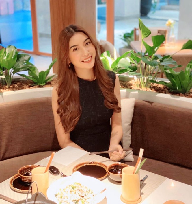 Huyền My nóng bỏng với bikini, Mai Phương Thuý ma mị với kiểu make-up mới - ảnh 15