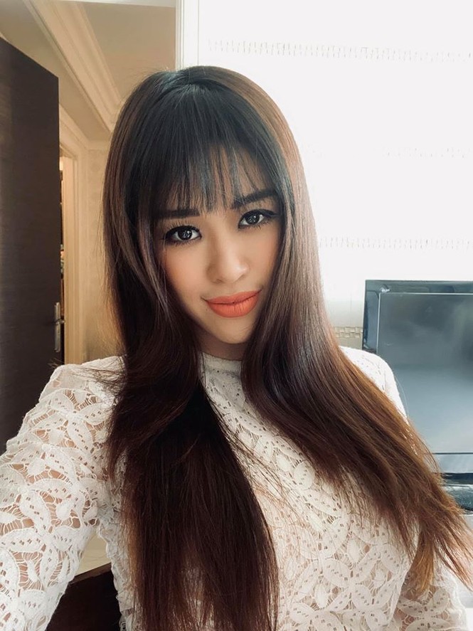 Mai Phương Thuý sắc lạnh tựa nữ điệp viên, hờ hững áo vest khoe vòng 1 nóng bỏng - ảnh 6
