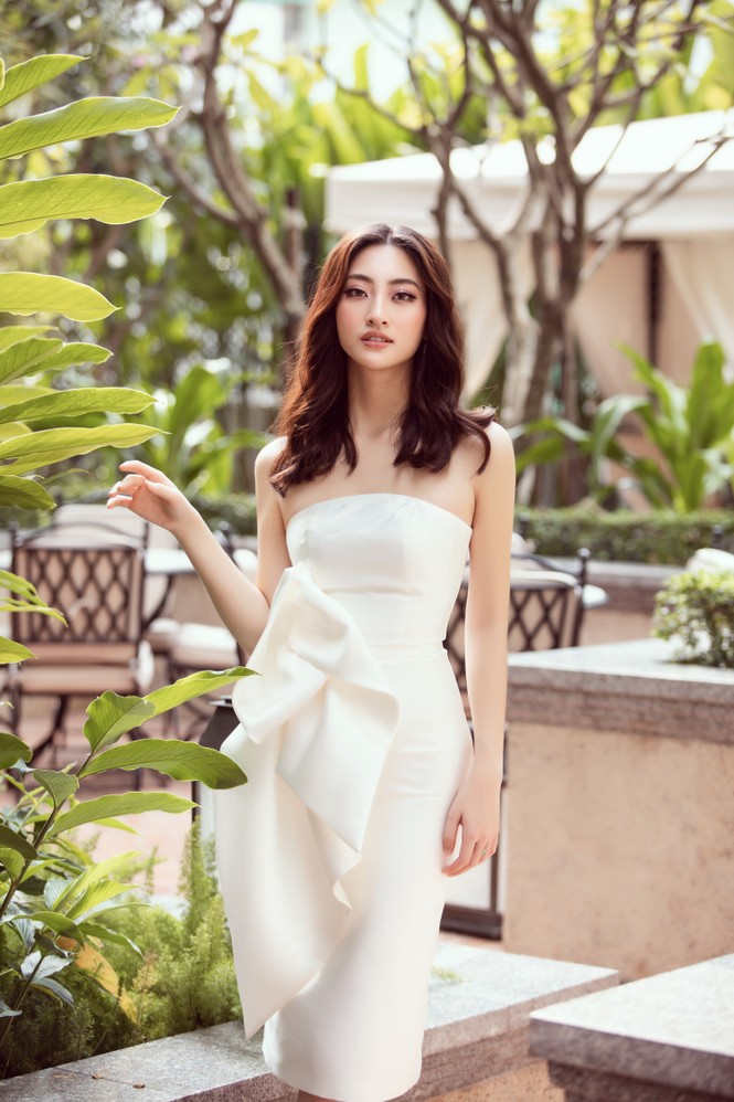 Đỗ Mỹ Linh đẹp tựa thiên nga, Lương Thuỳ Linh-Tường San khoe vai trần nuột nà - ảnh 5