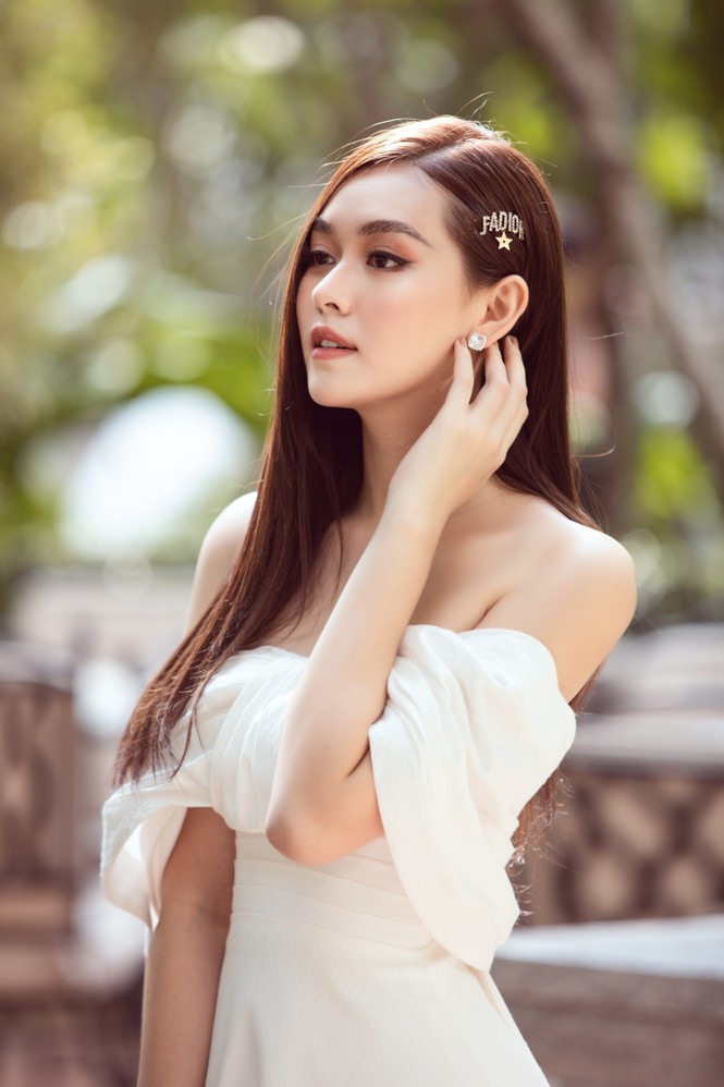 Đỗ Mỹ Linh đẹp tựa thiên nga, Lương Thuỳ Linh-Tường San khoe vai trần nuột nà - ảnh 13