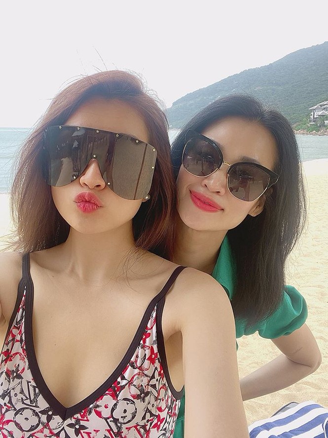 Mâu Thuỷ tập thể thao chống Covid, Mai Phương Thuý khai báo y tế toàn dân - ảnh 11