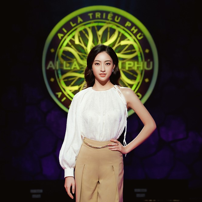 Lương Thùy Linh bất ngờ tham gia Ai là triệu phú, xuất sắc trả lời đúng 7 câu hỏi liên tục - ảnh 1