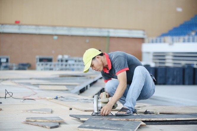 Sân khấu bán kết HHVN 2020 đang gấp rút hoàn thiện, hứa hẹn hấp dẫn với dàn nghệ sĩ hot - ảnh 8