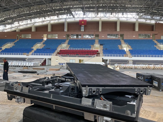 Sân khấu bán kết HHVN 2020 đang gấp rút hoàn thiện, hứa hẹn hấp dẫn với dàn nghệ sĩ hot - ảnh 9