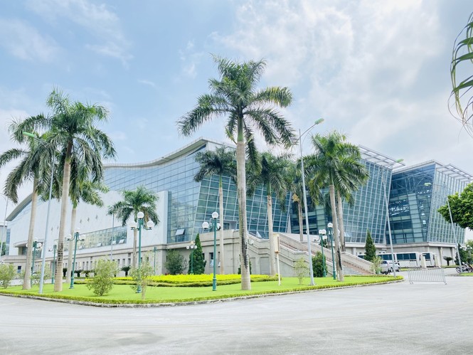 Sân khấu bán kết HHVN 2020 đang gấp rút hoàn thiện, hứa hẹn hấp dẫn với dàn nghệ sĩ hot - ảnh 1
