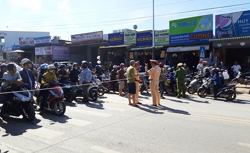 Xe tải gây tai nạn liên hoàn ở Lâm Đồng, 6 người chết - ảnh 1