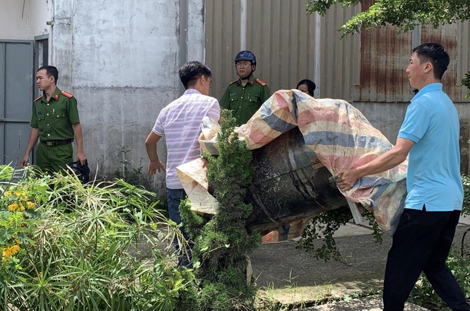 Khởi tố nghi can giết vợ, đốt xác phi tang rồi chở con đi du lịch - ảnh 1