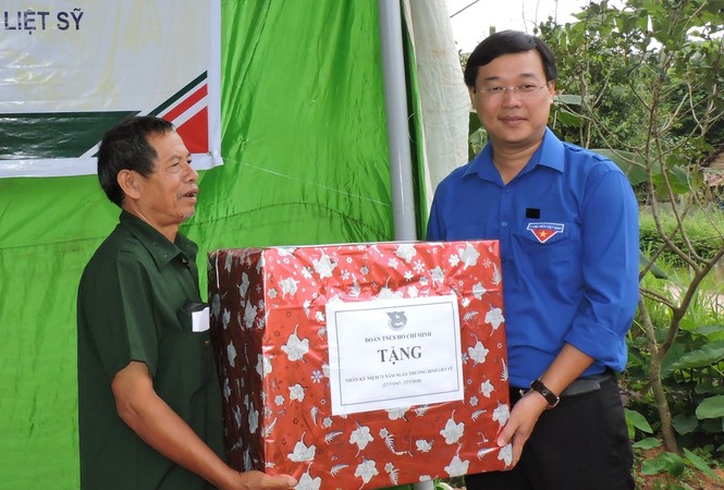 Thanh thiếu niên cần thấm nhuần đạo lý uống nước nhớ nguồn - ảnh 1