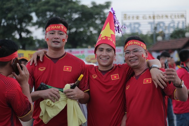 Việt Nam vs Malaysia (2-0): Chiến thắng của sự thực dụng - ảnh 14