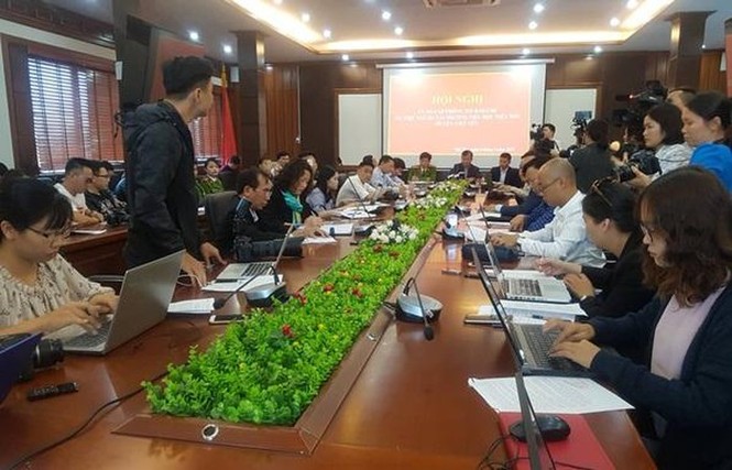 Thầy giáo Bắc Giang bị tố dâm ô học sinh: Nhẹ tay, hại cả cộng đồng? - ảnh 2
