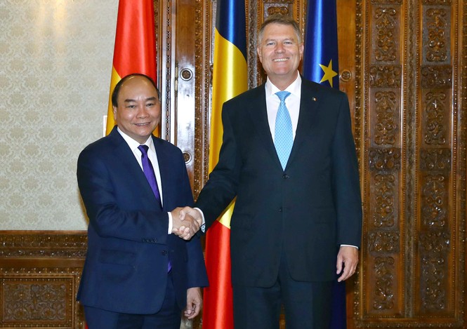 Thủ tướng hội kiến Tổng thống, Chủ tịch Thượng viện Romania - ảnh 1
