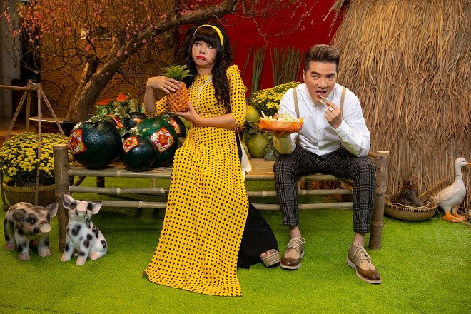 Loạt ảnh xuân ‘khó đỡ’ của đôi bạn Đàm Vĩnh Hưng – Vũ Hà - ảnh 25