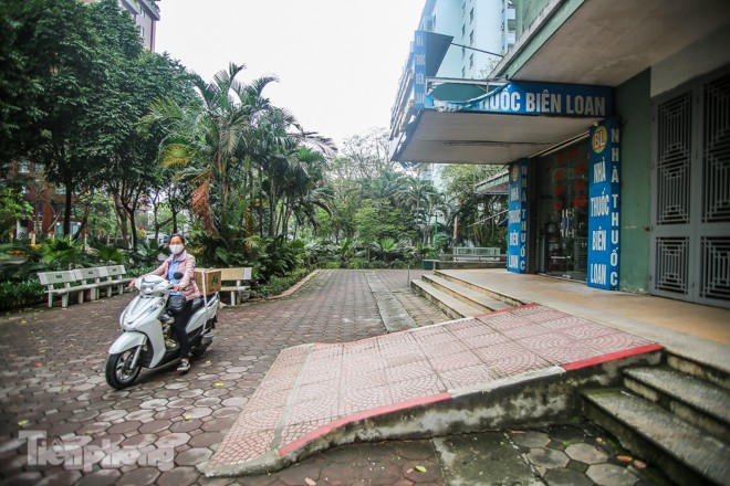 Cận cảnh cuộc sống của người dân gần khu cách ly - ảnh 4