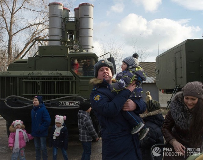 Cận cảnh ‘rồng lửa’ S-400 của Nga trấn giữ Crimea - ảnh 5