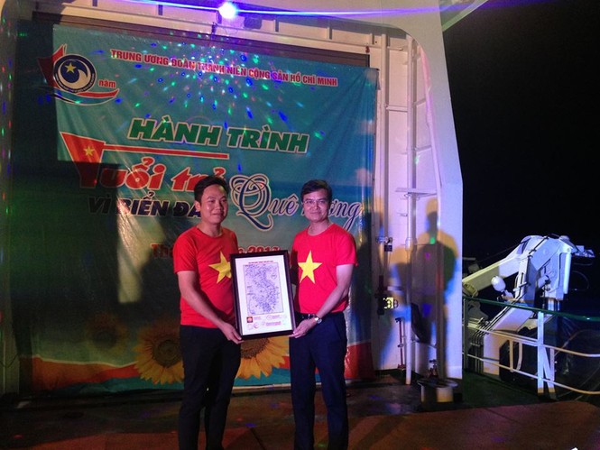 Mang tinh thần, ý chí, quyết tâm của Trường Sa đến tuổi trẻ cả nước - ảnh 2