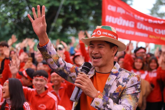 Chủ nhật Đỏ - ảnh 49