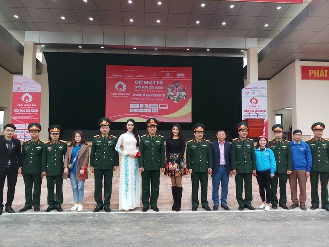 Chủ nhật Đỏ - ảnh 54