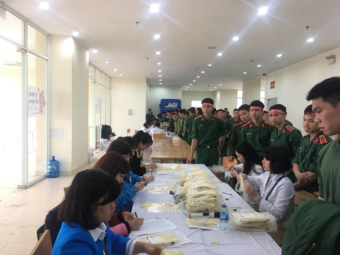Chủ nhật Đỏ - ảnh 57