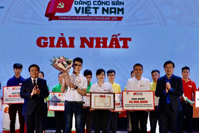 Đội Tình nguyện trẻ giành giải Nhất cuộc thi tìm hiểu Đảng Cộng sản Việt Nam - ảnh 1
