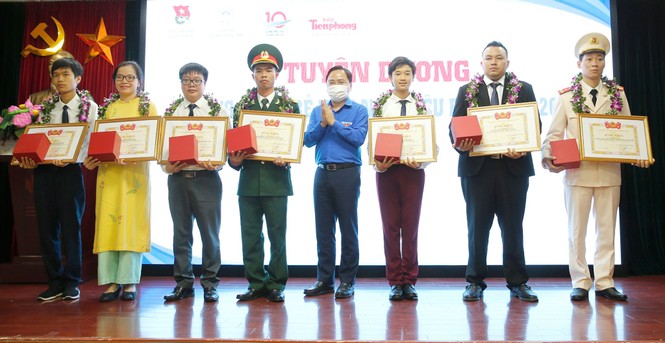 Tuyên dương 10 Gương mặt trẻ Việt Nam tiêu biểu năm 2019 - ảnh 4