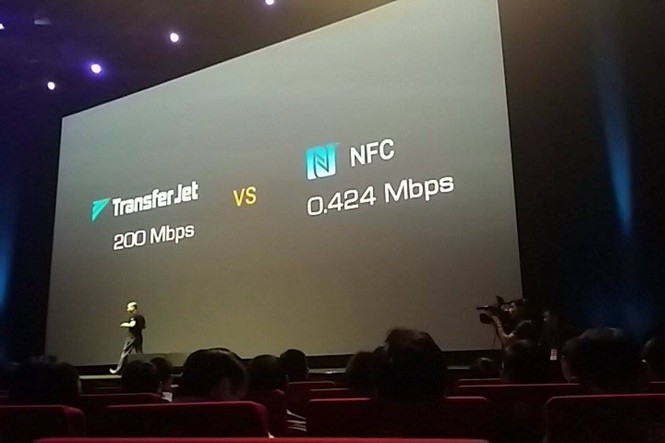Giá Bphone mạ vàng đắt ngang iPhone 6 Plus - ảnh 20