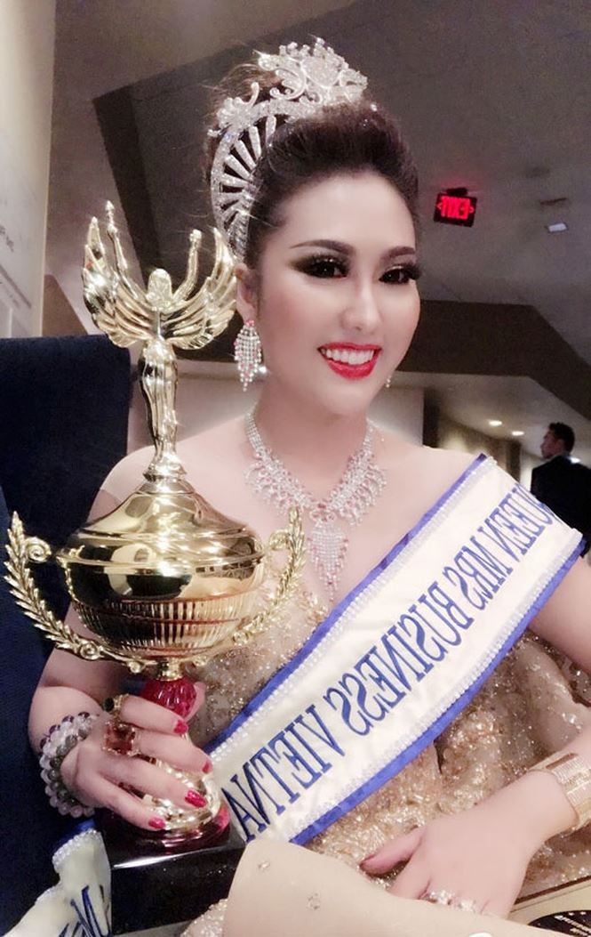 Những nhân vật gây ồn ào nhất Showbiz Việt 2017 - ảnh 2