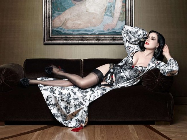 Choáng với nhan sắc 'nữ hoàng thoát y' Dita Von Teese hiện tại - ảnh 8