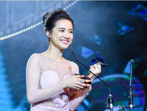 Bị đồn chia tay Trường Giang, yêu Nhan Phúc Vinh, Nhã Phương nói gì? - ảnh 1