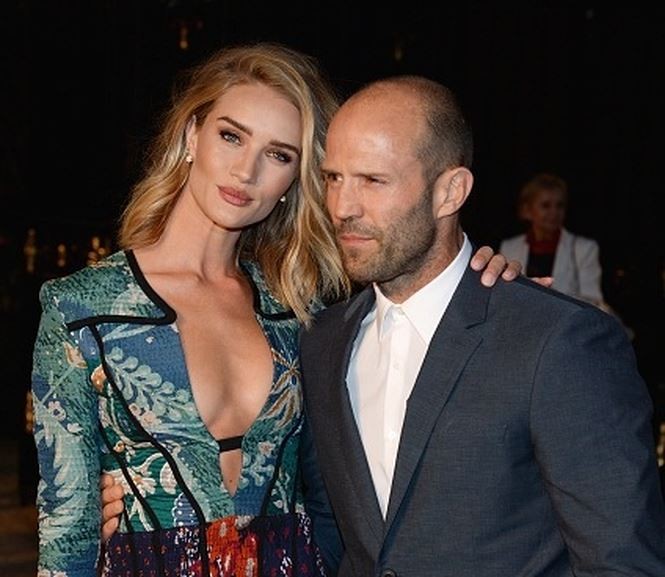 Đường cong hút mắt của bạn gái 'Người vận chuyển' Jason Statham - ảnh 6