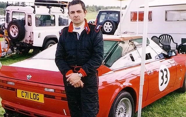 Mr Bean: Tay chơi nghiện đua xe, U70 có bạn gái đáng tuổi con - ảnh 3