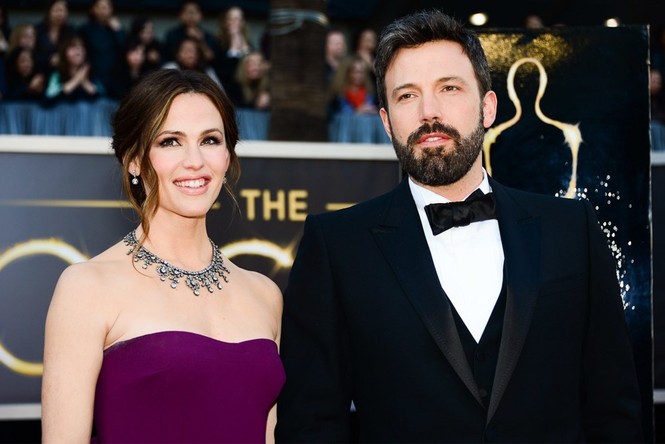 Tình mới của Ben Affleck khoe dáng siêu mẫu tuyệt mỹ - ảnh 9