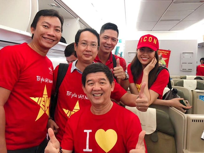 Những cung bậc cảm xúc của CĐV ở chung kết lượt đi AFF Cup - ảnh 44
