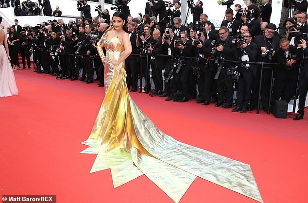 'Hoa hậu đẹp nhất mọi thời đại' Aishwarya Rai quyến rũ trên thảm đỏ Cannes - ảnh 3